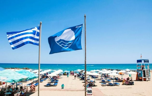 Σε ποιο νησί υποστέλλονται όλες οι γαλάζιες σημαίες – Κινδυνεύει ο τουρισμός